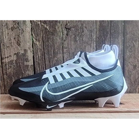 NWT Nike Vapor Edge Pro 360 Black/White Football Cleats Sz 8.5 New No‎ Box - Picture 1 of 8